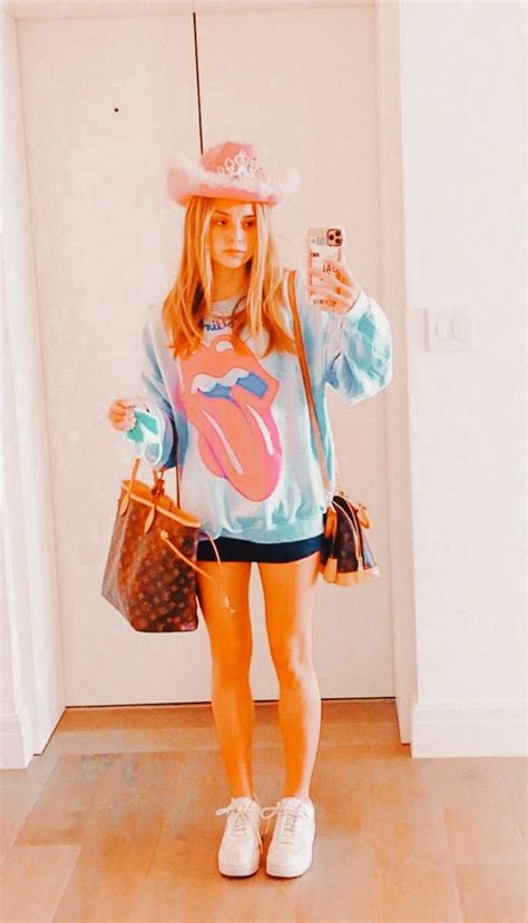 May 30, 2022 - Explore <b>Preppy</b> Aesthetic⚡️☁️'s board "<b>Preppy</b> Aesthetic", followed by 728 people on Pinterest. . Preppy pictures for tiktok